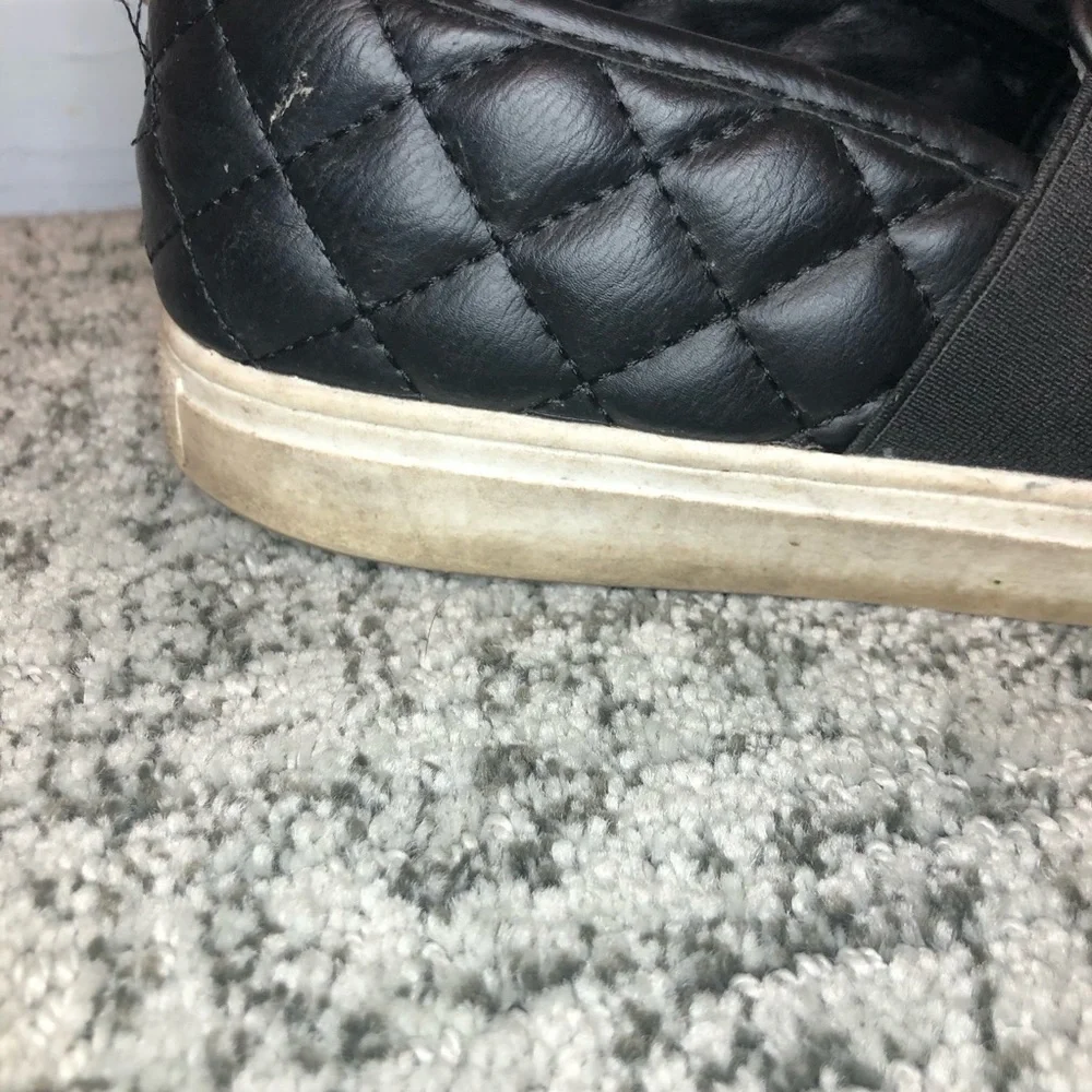 Steve Madden Black Endell Quilted Slip On Shoes Size 7.5